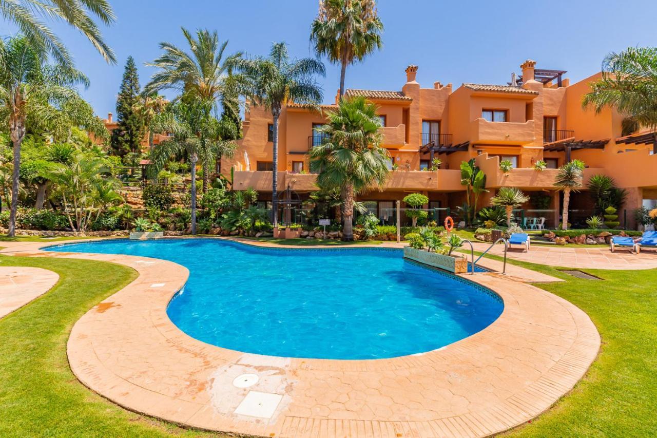 Garden Suite Beach & Relax Sitio de Calahonda Exterior photo